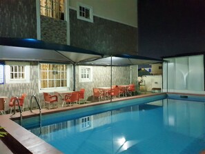 Piscine extérieure