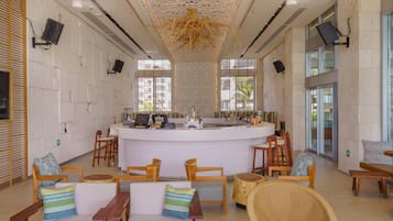 2 restaurants, spécialités Cuisine de la ferme à la table