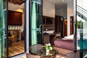 Luxe villa, 2 slaapkamers, privézwembad | Terras