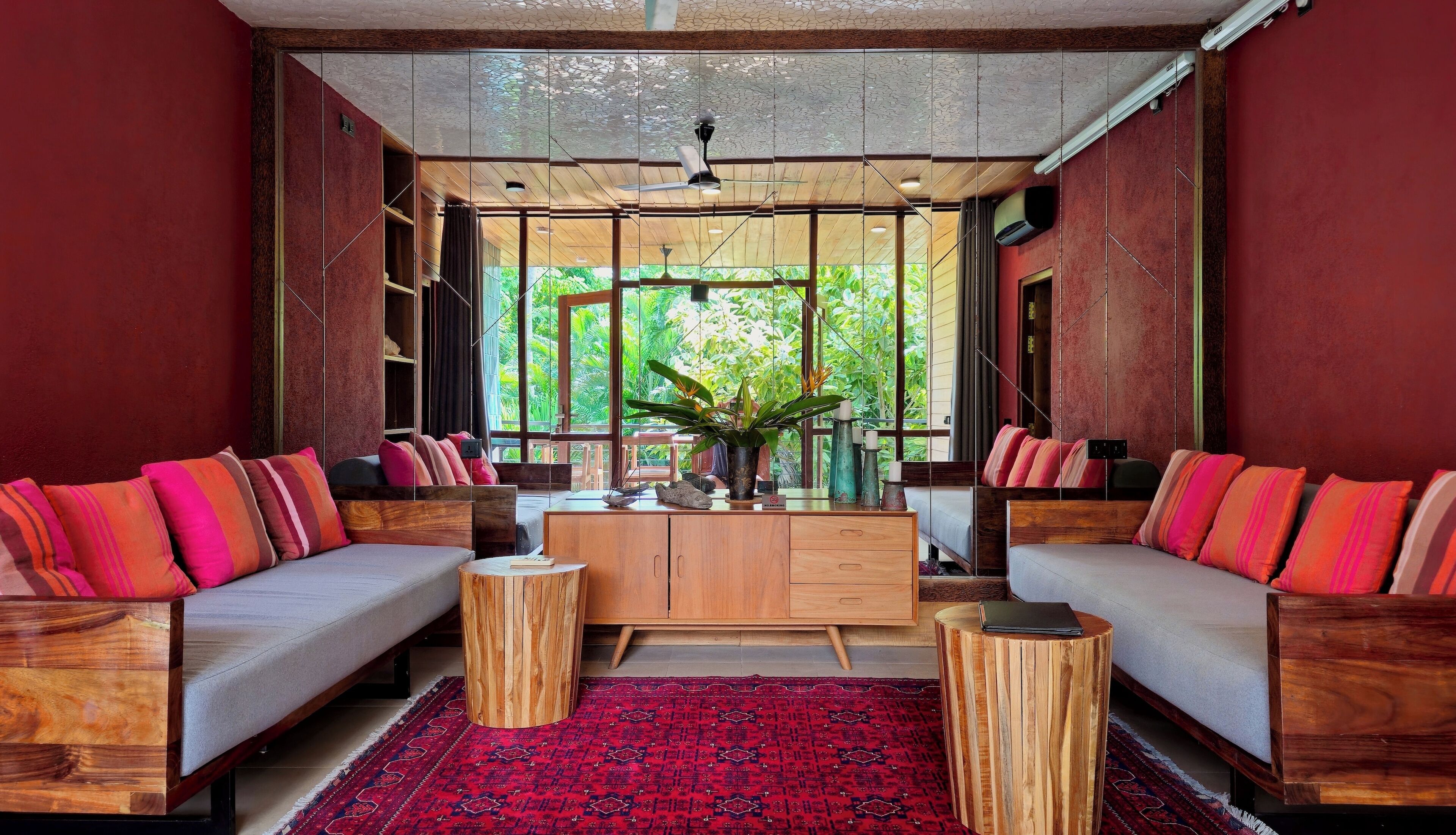 two bedrooms apartment with garden view | 1 bedroom, minibar, in-room safe, individually decorated