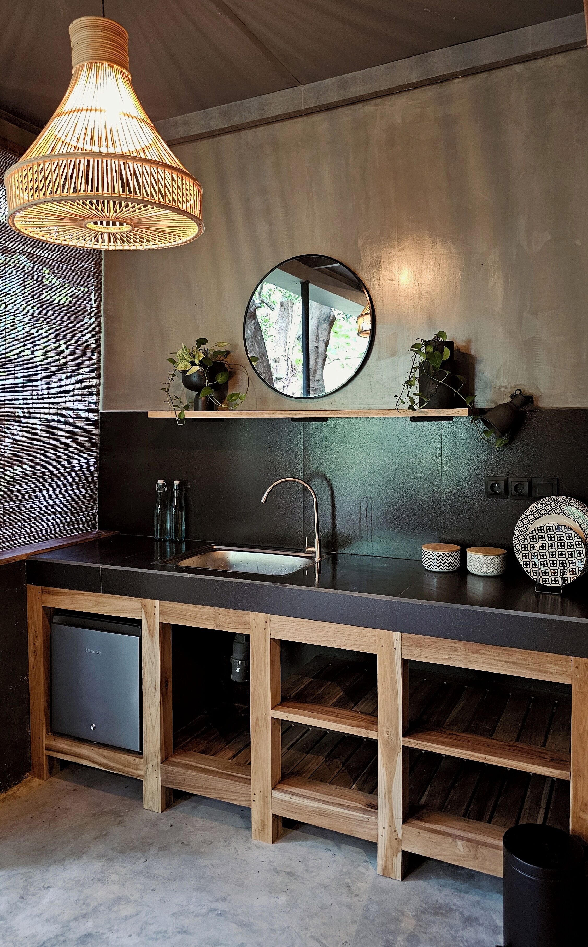 one bedrooms apartment with garden view and veranda | private kitchen | fridge, electric kettle, cookware/dishes/utensils