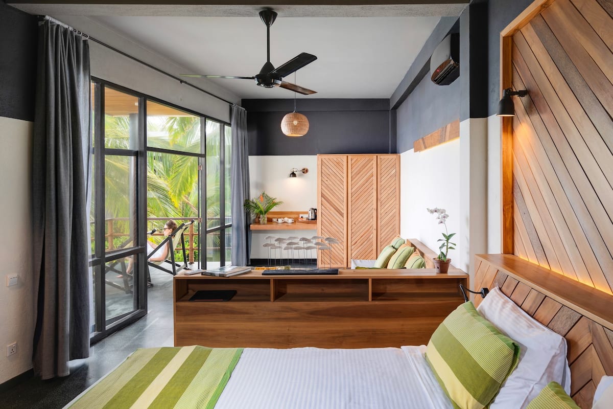 Ocean View Suite | 1 bedroom, minibar, in-room safe, individually decorated