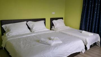 Family Triple Room | 1 bedroom, free WiFi