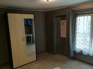 城市双人房, 1 张双人床, 城市景观 | 特色装修、特色家居、办公桌、遮光窗帘