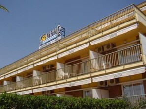 Exterior - Aparthotel Solifemar (Castelldefels)