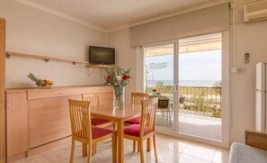 Apartment, 1 Bedroom, Balcony, Sea View | In-room safe, free cots/infant beds, free WiFi, bed sheets