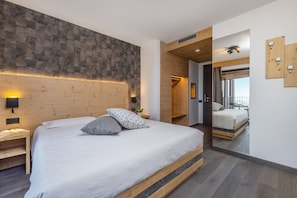 セーフティボックス (室内)、客室ごとに異なるインテリア、デスク、防音設備