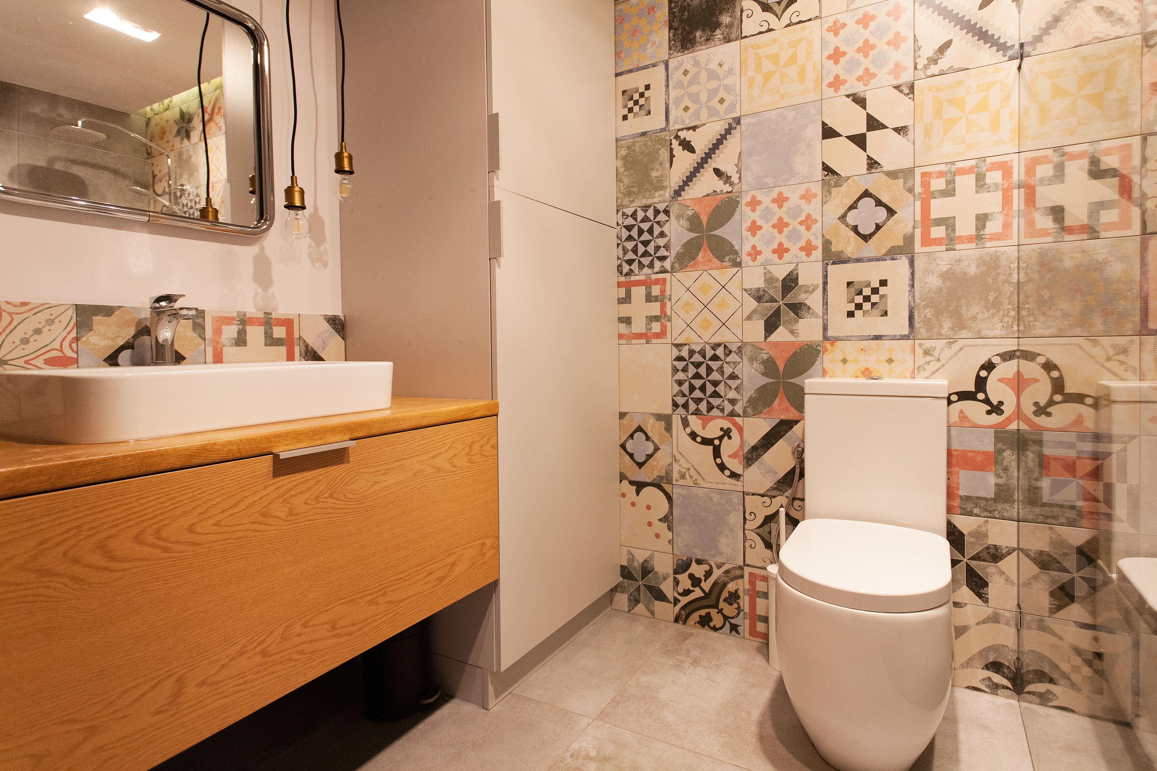 deluxe apartment, multiple beds, accessible, city view | bathroom | free toiletries, hair dryer, towels, soap