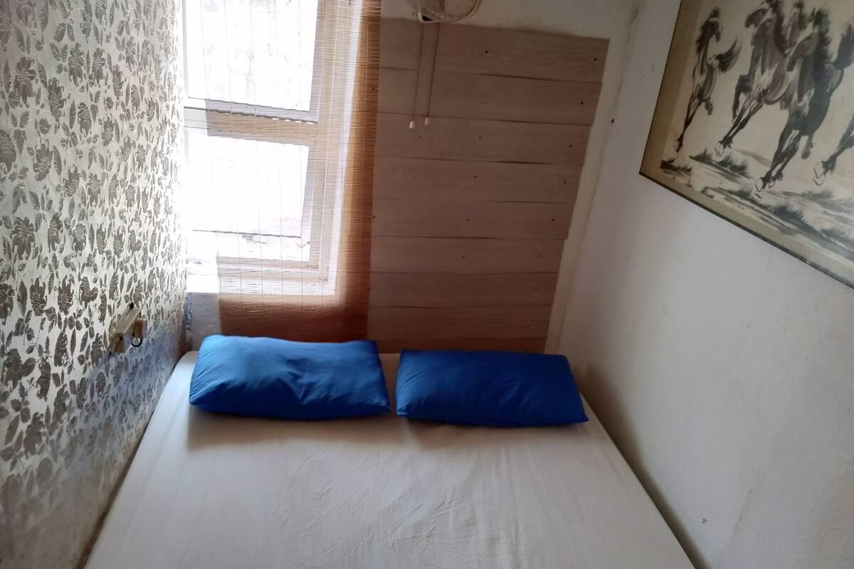 Kamar Basic, 1 Tempat Tidur Queen | Wi-Fi gratis dan seprai linen