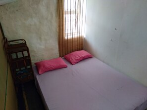 Kamar Basic, 1 Tempat Tidur Queen | Wi-Fi gratis dan seprai linen