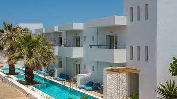 Double Room (Plus Swim Up)