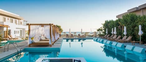 2 piscinas al aire libre