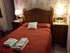 Down duvets, desk, free WiFi, bed sheets - Balneario La Encarnación (Los Alcazares)