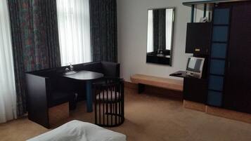 Desk, iron/ironing board, free WiFi, bed sheets