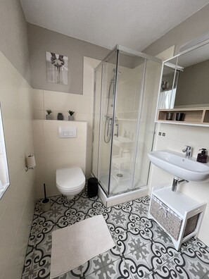Shower, hair dryer, towels - Mueritz Landhausperle (Röbel/Müritz)