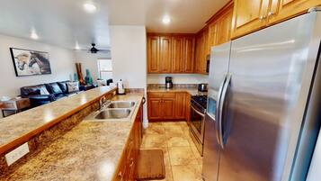 Refrigerador, microondas, parrilla de estufa y lavavajillas