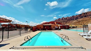 Beheizter Pool