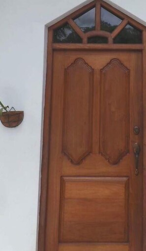 Exterior detail - A premium boutique with four bedrooms with four attached bathromoms. (Kattuwa)