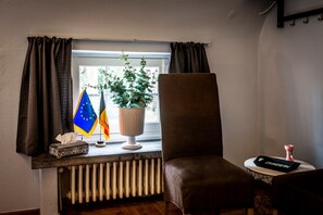 60-cm-Smart-TV mit Digitalempfang, Fernseher, Kamin