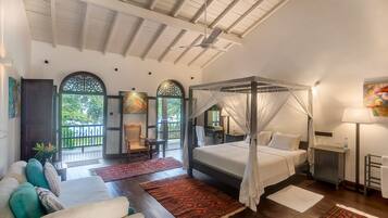 3 bedrooms, in-room safe, desk, iron/ironing board