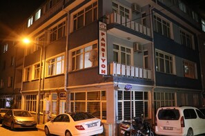 Exterior - Konya Zafer Pansiyon - Hostel (Konya)
