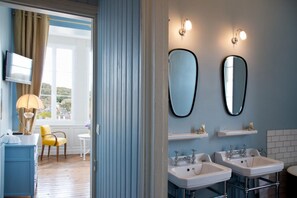 Free toiletries, hair dryer, slippers, towels - Castel de la Terrasse (Etretat)