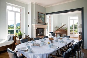 Free daily continental breakfast - Castel de la Terrasse (Etretat)