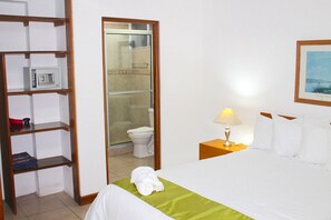 Family Apartment, 2 Bedrooms, Non Smoking | Individually decorated, individually furnished, desk, soundproofing