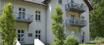Quiet apartment in the castle with park on the Baltic Sea between Kühlungsborn and Rerik