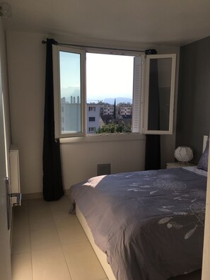 2 sovrum, strykjärn/strykbräda, internet och sängkläder