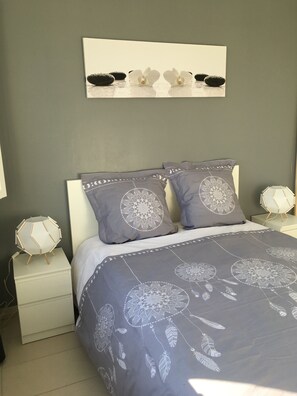 2 sovrum, strykjärn/strykbräda, internet och sängkläder