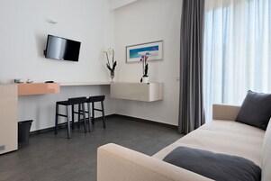 TV 30 polegadas com canais via satélite