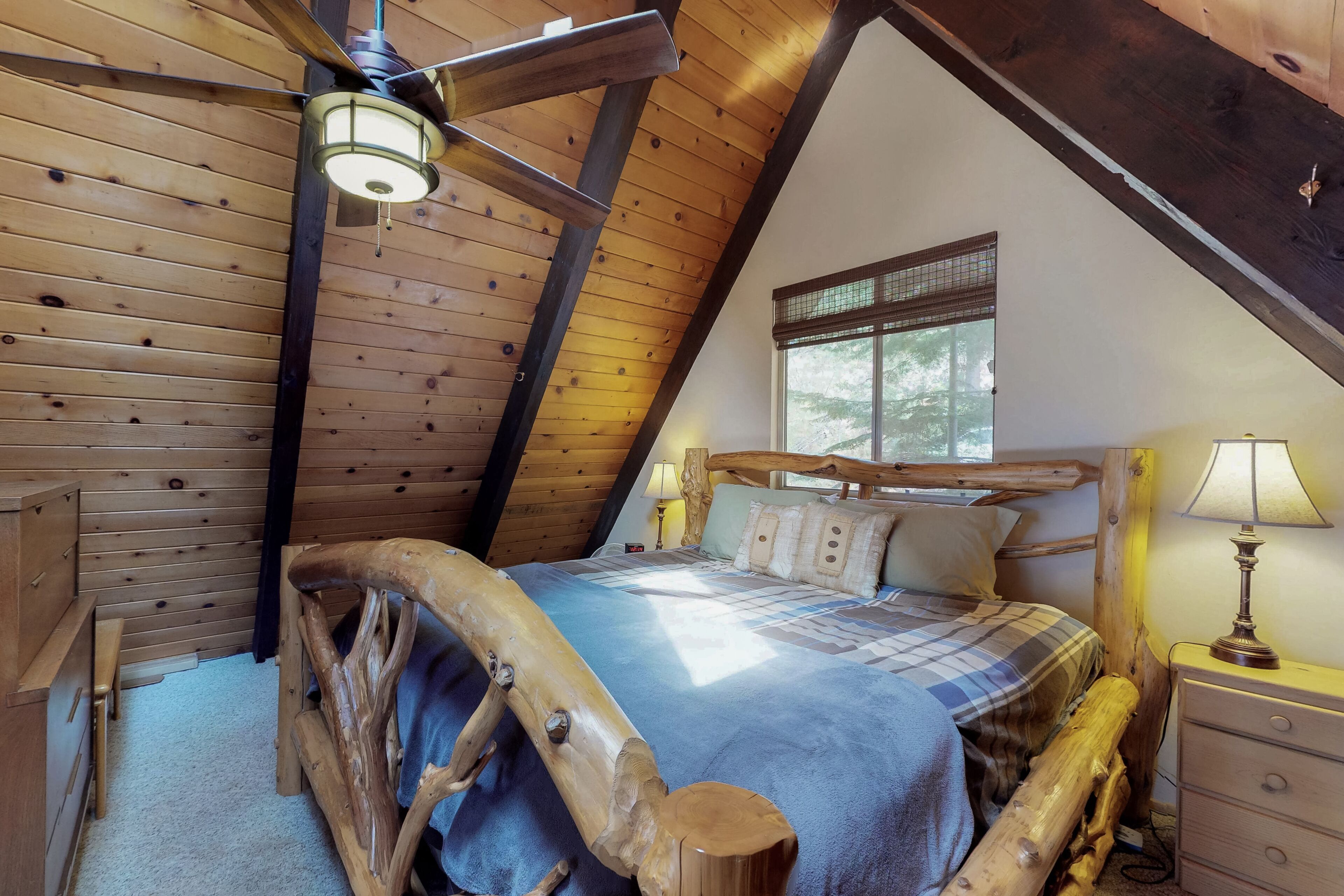 2 chambres, fer et planche à repasser, accès à Internet, literie fournie