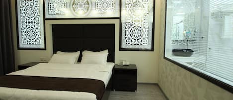 Svit Business - 1 sovrum | 1 sovrum, värdeförvaringsskåp på rummet och skrivbord