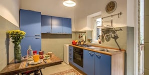 Apartment, 3 Bedrooms, Non Smoking | Private kitchen - Monti Coliseum 3 bedroom 2nd floor (Rome)