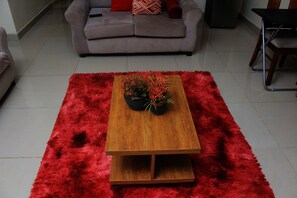 Flat-screen TV - Mamikki Hotel Apartment (Tororo)