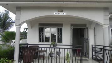 1 bedroom, premium bedding, memory foam beds, individually decorated