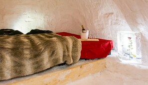 Double Room (Duo Igloo) | Individually decorated, individually furnished, bed sheets - Blacksheep Village Igloo Chamrousse (Chamrousse)