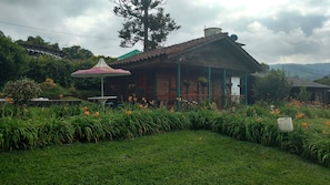 Mặt tiền nơi lưu trú