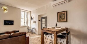 Studio | In-room dining - Sant'Eligio Loft Campo de Fiori (Rome)