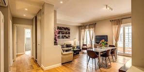 Appartamento, 3 camere da letto | Area soggiorno | TV a schermo piatto