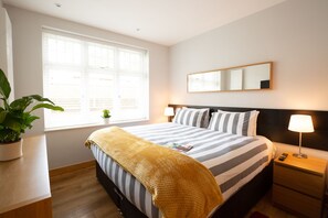 Apartment, 2 Schlafzimmer, Nichtraucher | Hochwertige Bettwaren, individuell dekoriert, individuell eingerichtet