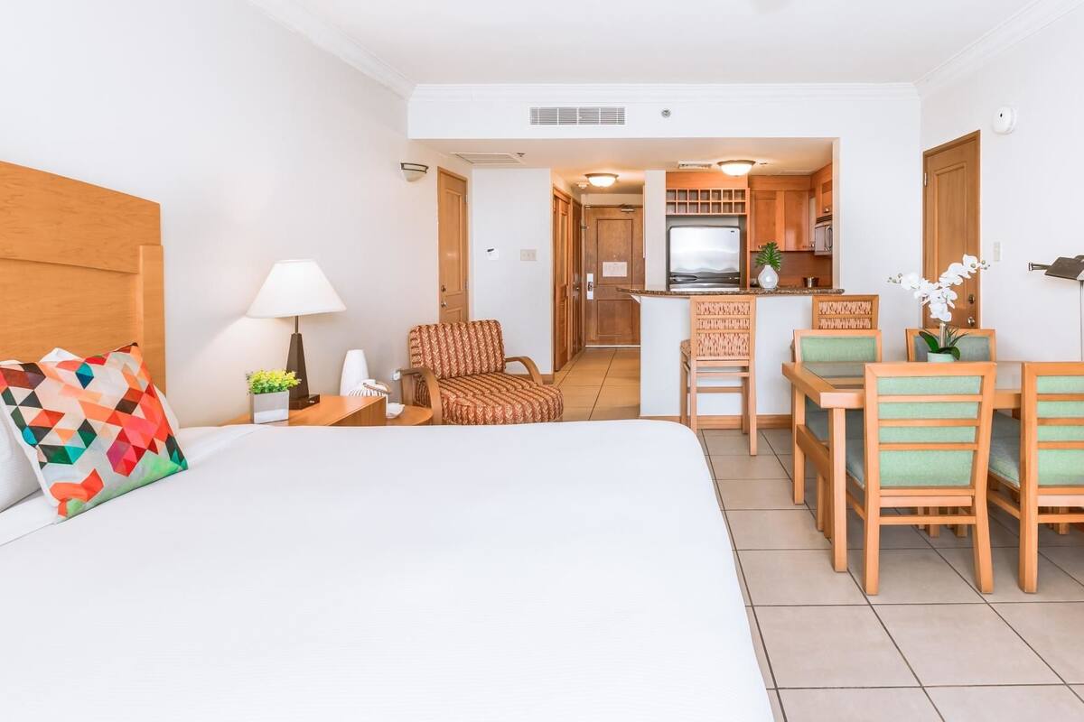 Superior Room (1 Bedroom) | Iron/ironing board, WiFi (free), bed sheets
