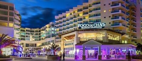 Façade de l’hébergement - soirée/nuit