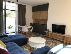 Superior Cottage, 2 Bedrooms, Lanai | Living room | 186-inch plasma TV with cable channels, TV - Citron Cottages (Batumi)