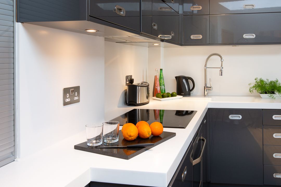 Comfort Apartment, 2 Bedrooms, Non Smoking | 2 bedrooms, individually decorated, individually furnished, desk