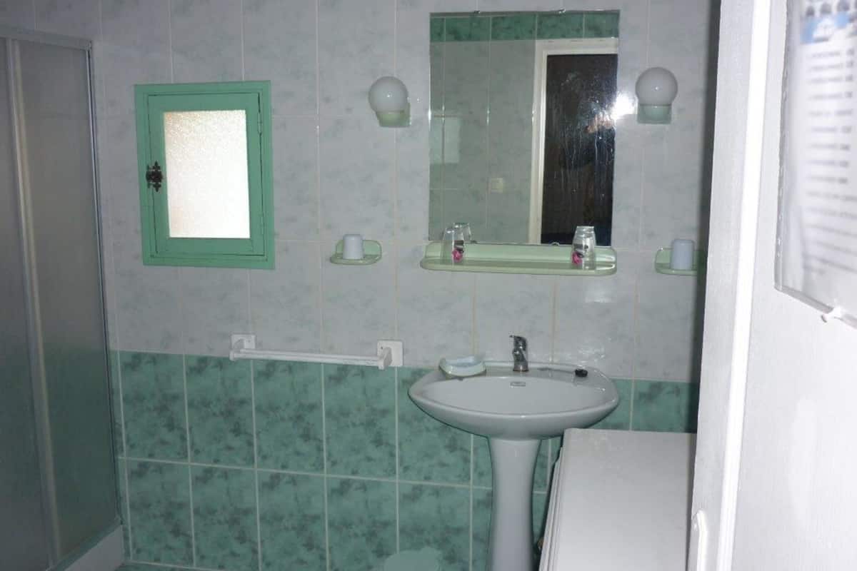 Máy sấy tóc, khăn tắm