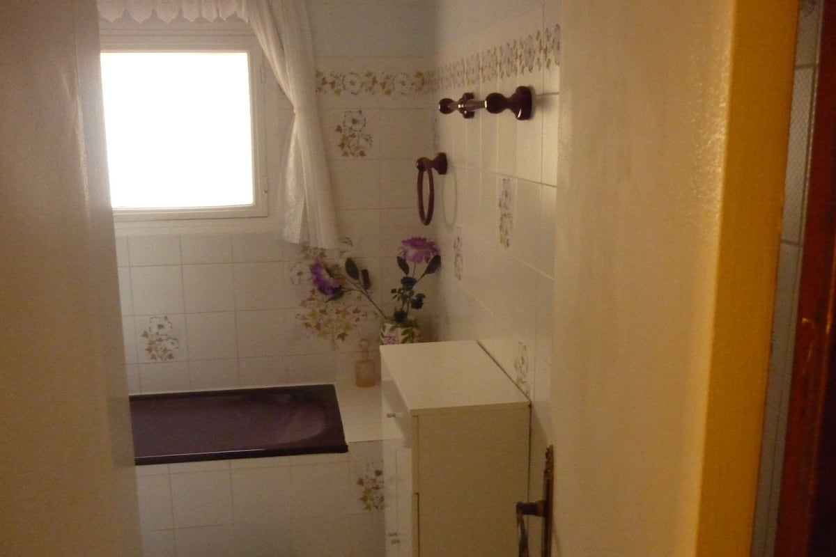 Máy sấy tóc, khăn tắm