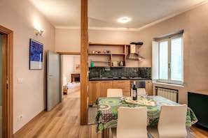 Apartment, 1 Bedroom | Private kitchen | Fridge, stovetop, cookware/dishes/utensils - Cappellari 2 Campo de Fiori (Rome)