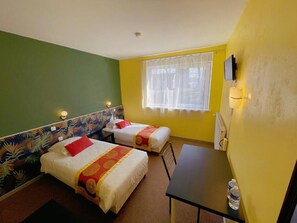 Classic Double or Twin Room | Desk, soundproofing, free WiFi, bed sheets